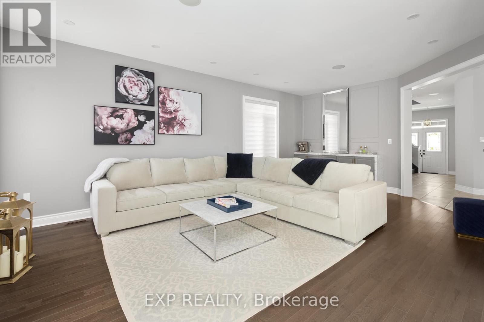 56 Lewis Avenue, Bradford West Gwillimbury, Ontario  L3Z 0X2 - Photo 11 - N12986468