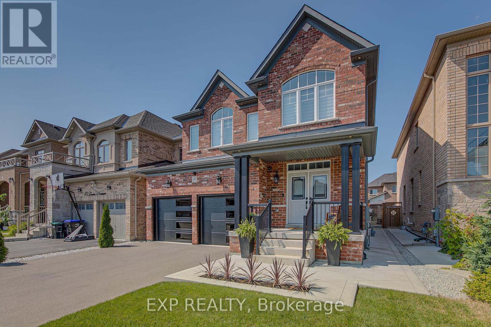 56 Lewis Avenue, Bradford West Gwillimbury, Ontario  L3Z 0X2 - Photo 2 - N12986468