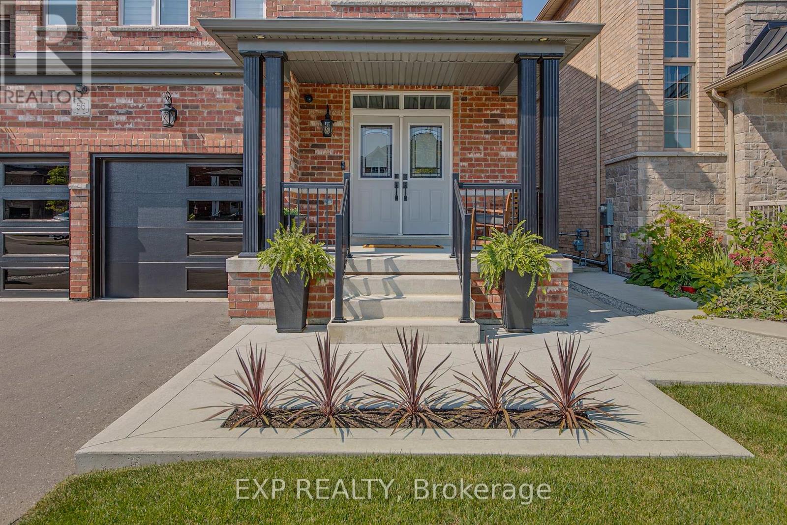 56 Lewis Avenue, Bradford West Gwillimbury, Ontario  L3Z 0X2 - Photo 3 - N12986468