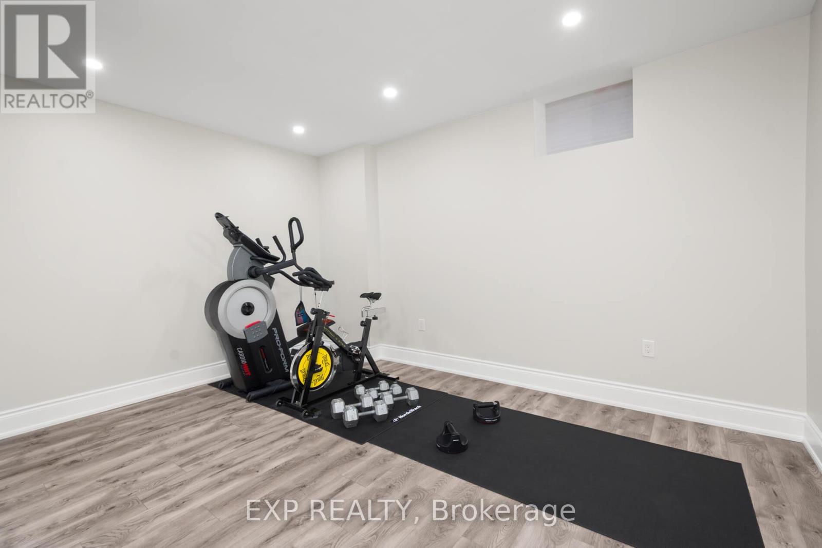 56 Lewis Avenue, Bradford West Gwillimbury, Ontario  L3Z 0X2 - Photo 34 - N12986468