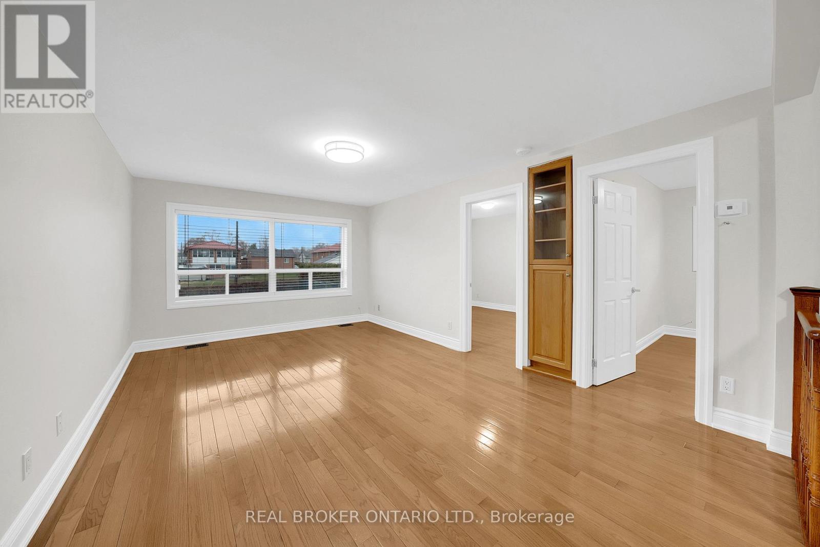 1092 Alfred Street, Innisfil, Ontario  L0L 1C0 - Photo 10 - N12986494