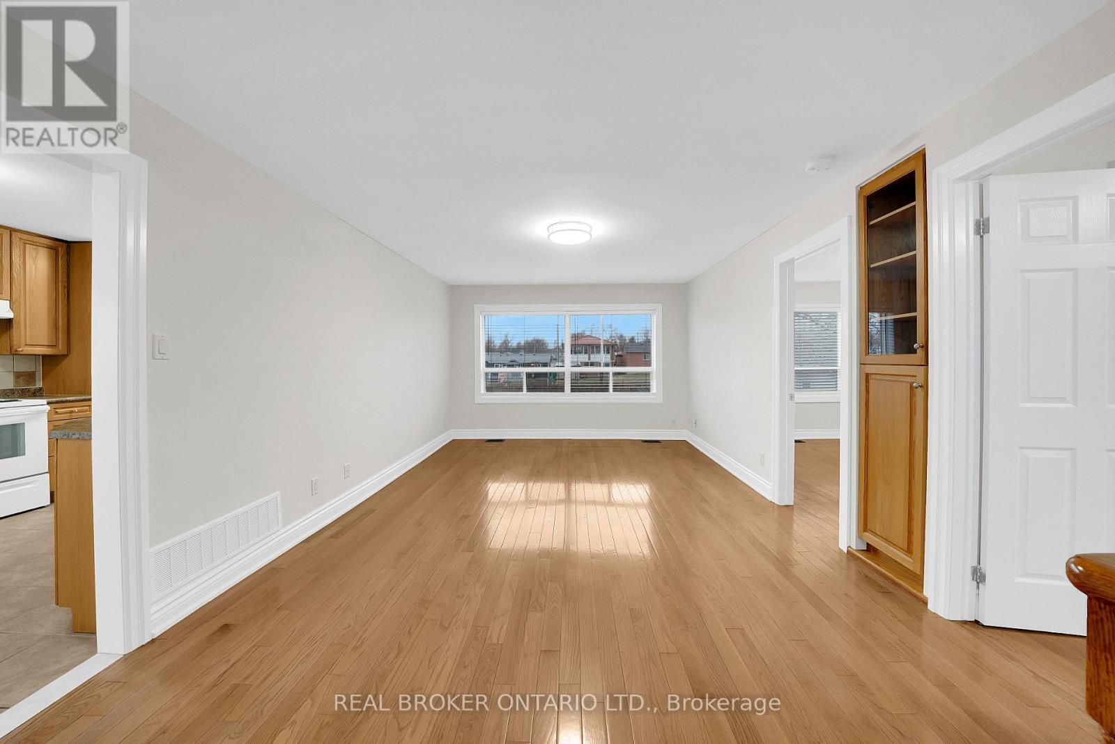 1092 Alfred Street, Innisfil, Ontario  L0L 1C0 - Photo 11 - N12986494