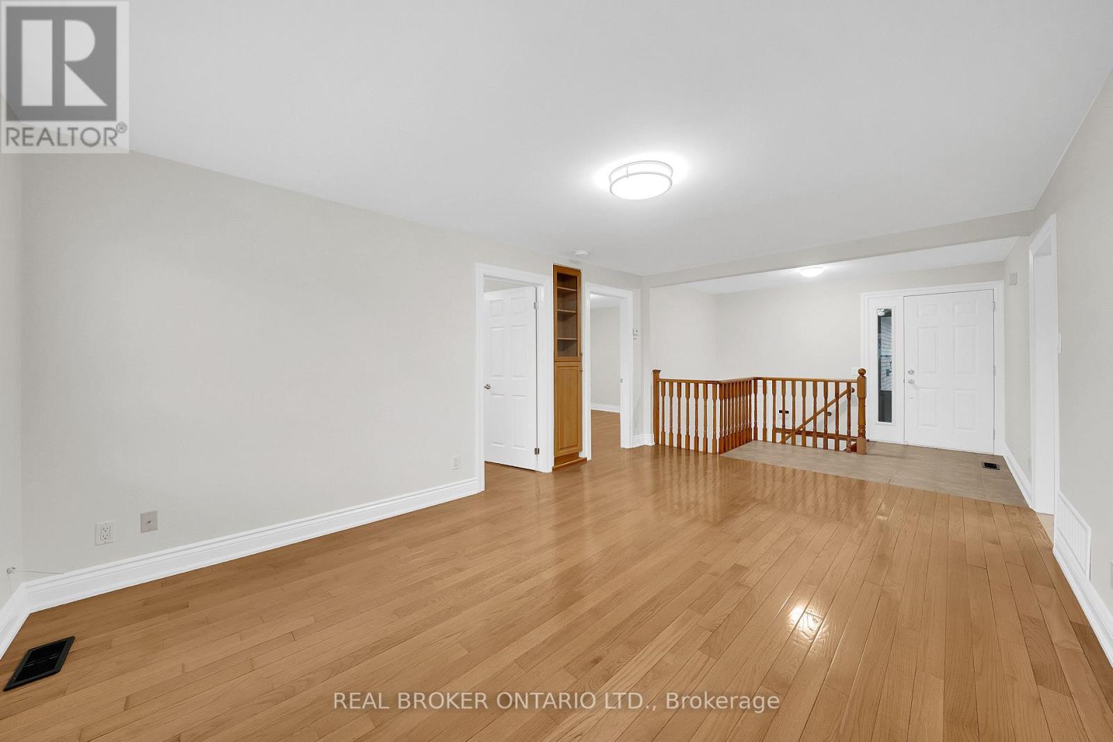 1092 Alfred Street, Innisfil, Ontario  L0L 1C0 - Photo 12 - N12986494