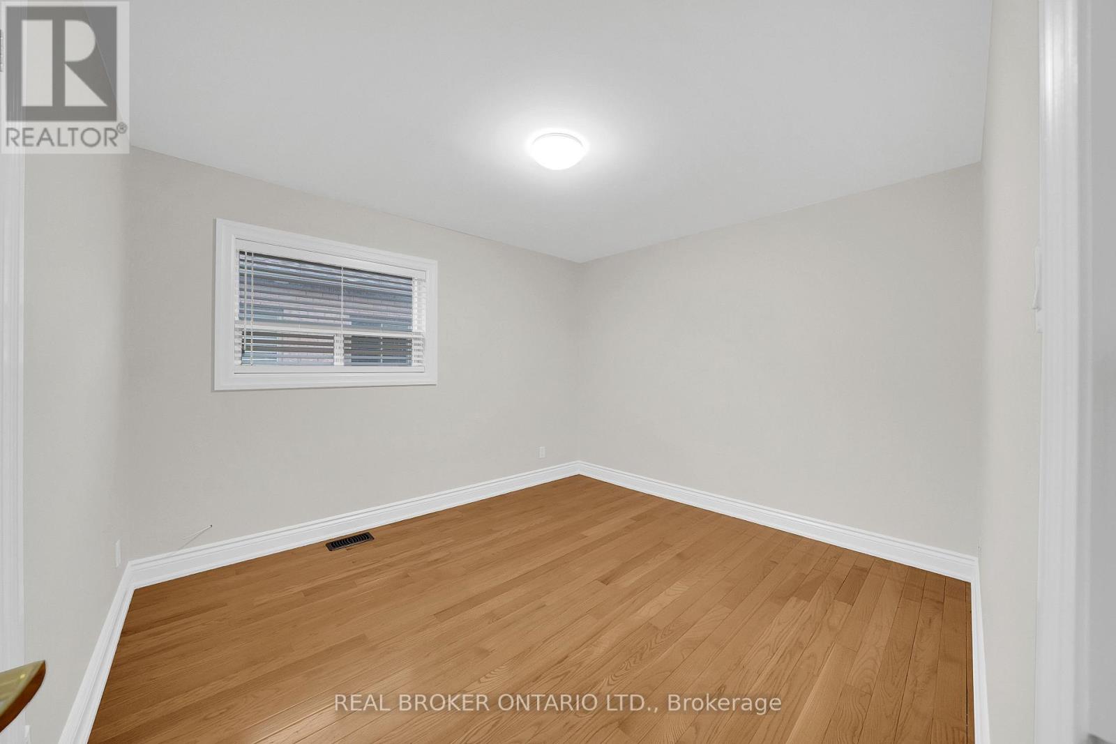 1092 Alfred Street, Innisfil, Ontario  L0L 1C0 - Photo 21 - N12986494