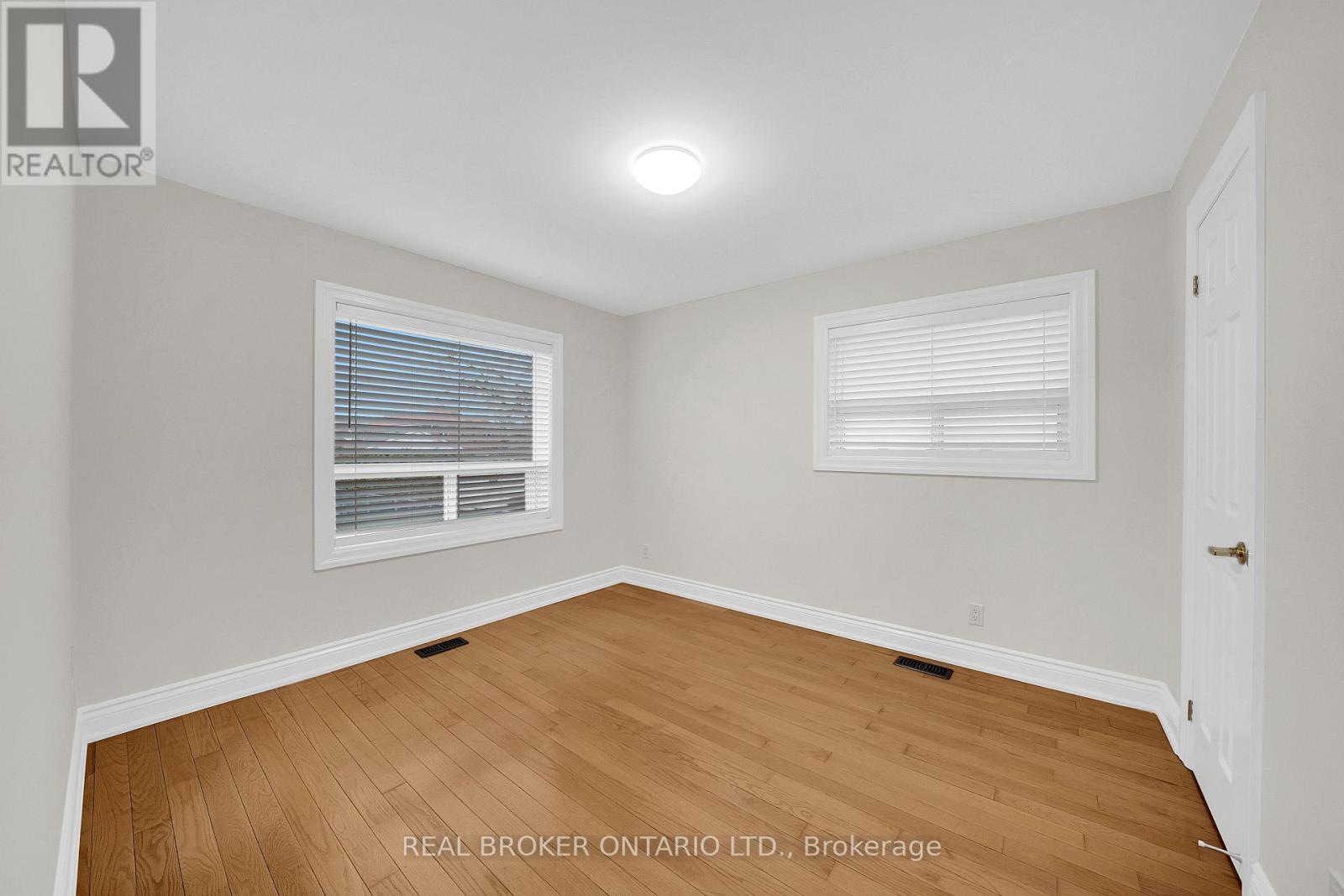 1092 Alfred Street, Innisfil, Ontario  L0L 1C0 - Photo 22 - N12986494