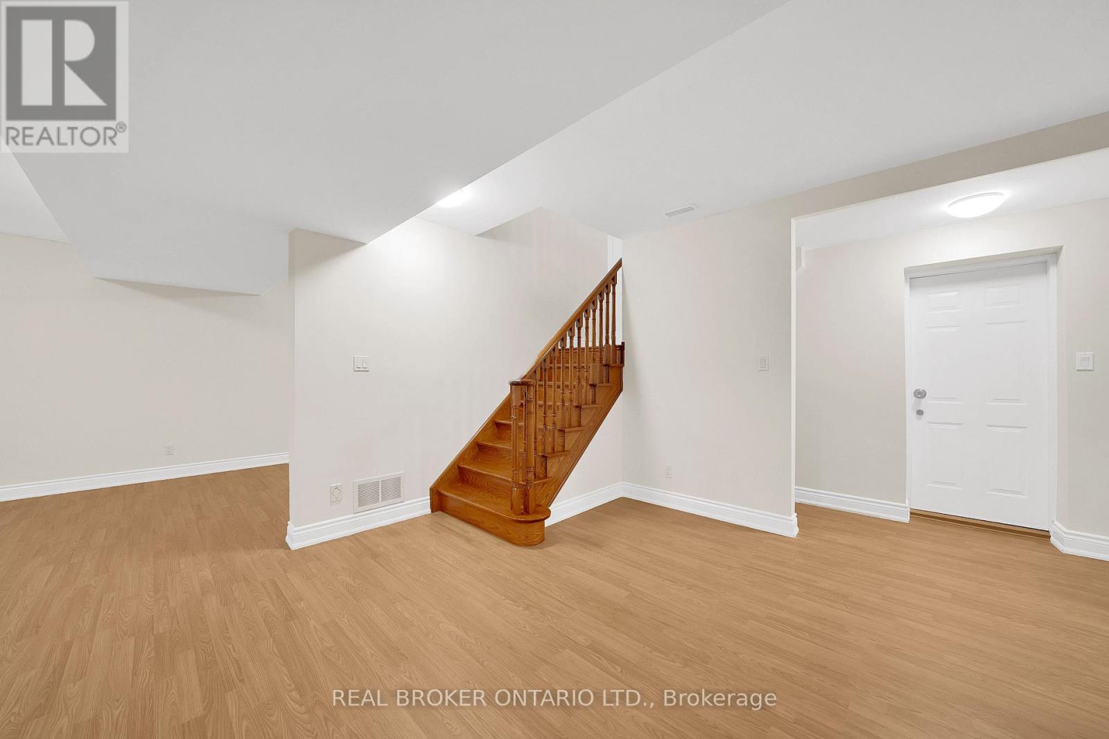 1092 Alfred Street, Innisfil, Ontario  L0L 1C0 - Photo 23 - N12986494