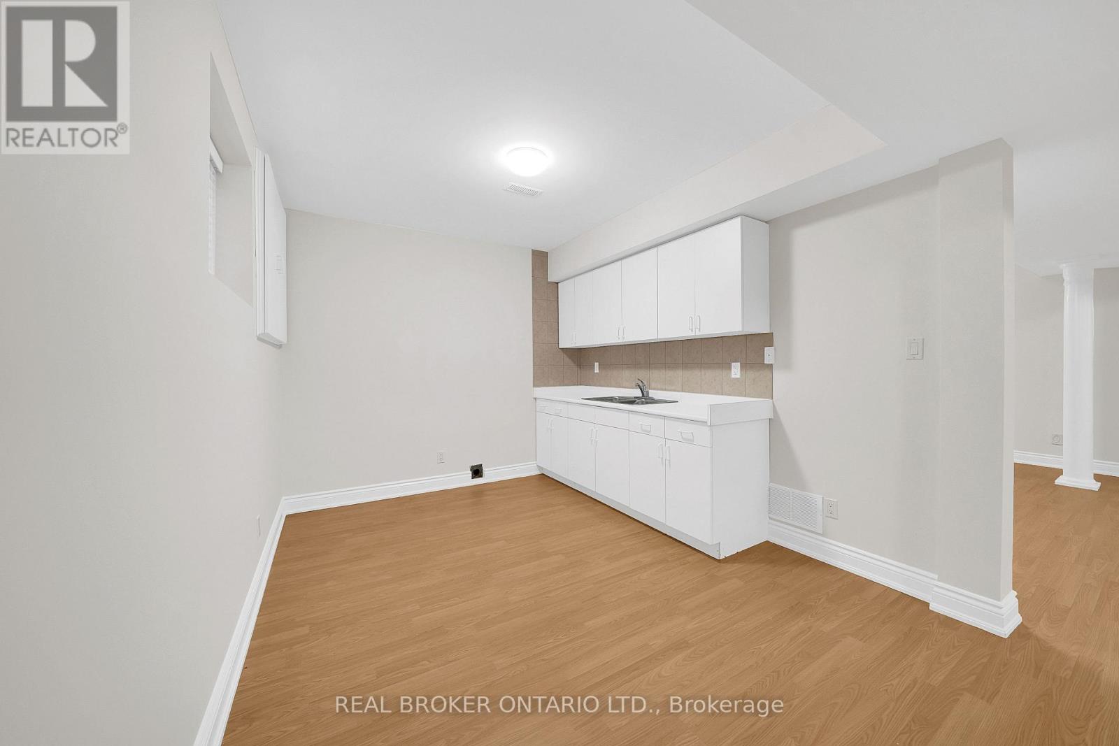 1092 Alfred Street, Innisfil, Ontario  L0L 1C0 - Photo 27 - N12986494