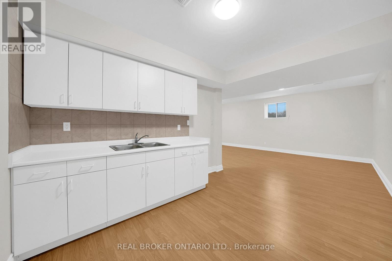 1092 Alfred Street, Innisfil, Ontario  L0L 1C0 - Photo 28 - N12986494