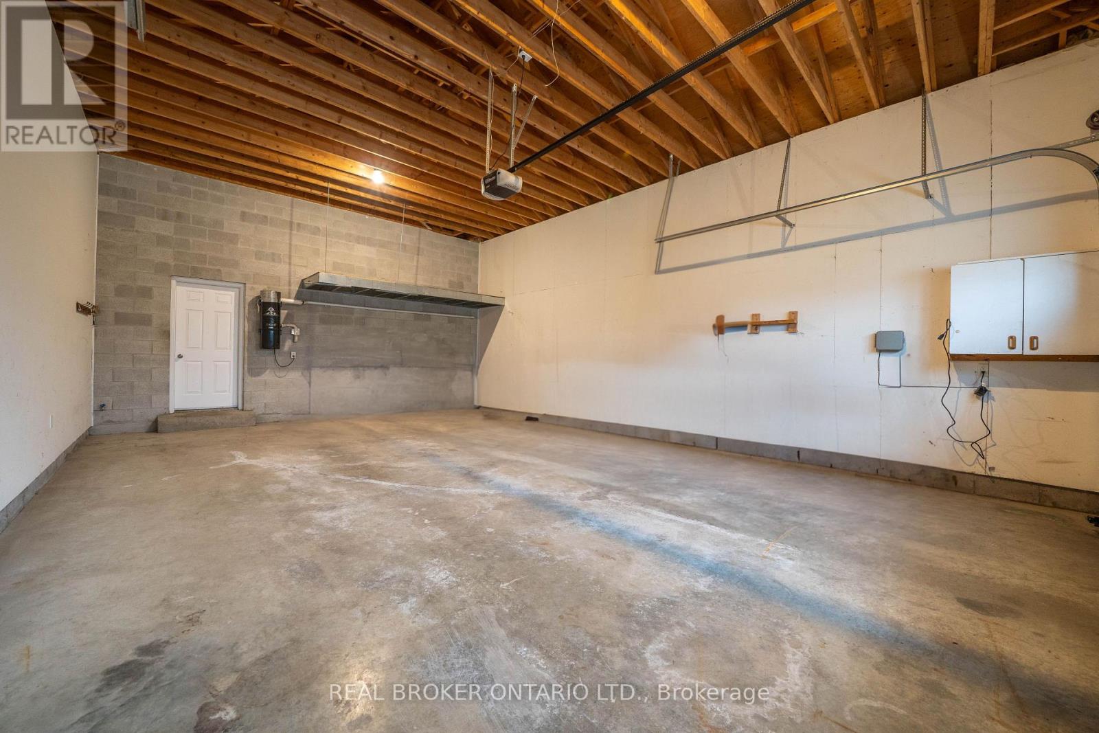 1092 Alfred Street, Innisfil, Ontario  L0L 1C0 - Photo 36 - N12986494