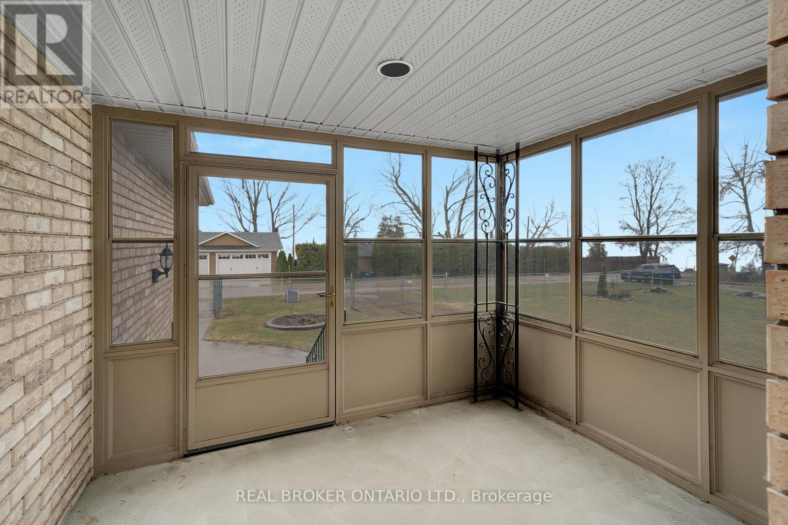 1092 Alfred Street, Innisfil, Ontario  L0L 1C0 - Photo 7 - N12986494