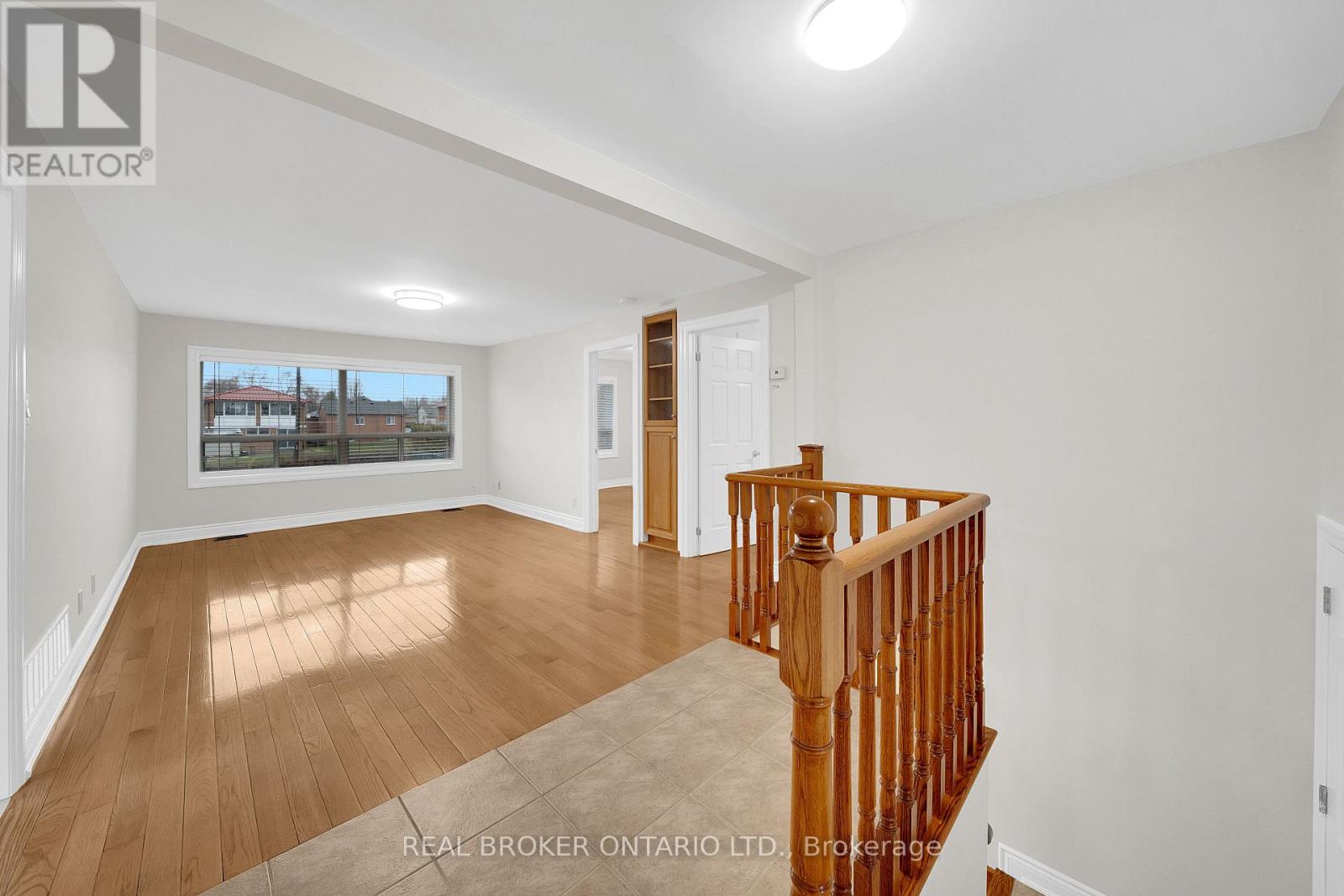 1092 Alfred Street, Innisfil, Ontario  L0L 1C0 - Photo 9 - N12986494