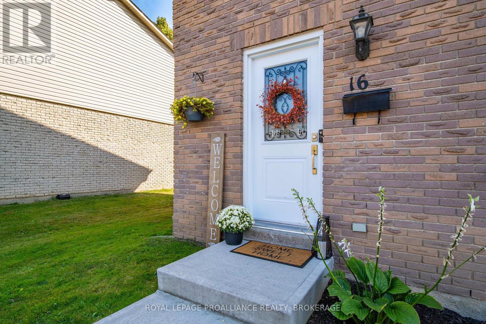 16 ROSEMUND CRESCENT, Kingston, Ontario