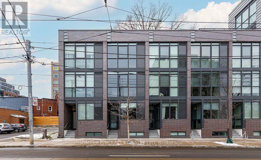 TH155 - 38 HOWARD PARK AVENUE, Toronto, Ontario