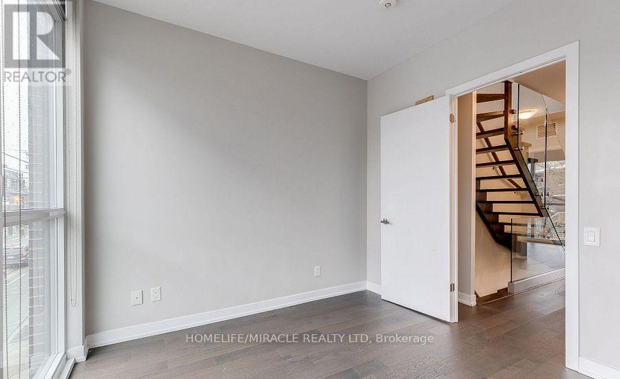 Th155 - 38 Howard Park Avenue, Toronto, Ontario  M6R 0A7 - Photo 9 - W12986486