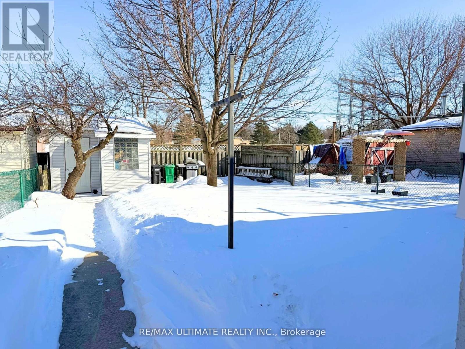 2201 Stir Crescent, Mississauga, Ontario  L4Y 3V2 - Photo 2 - W12986492