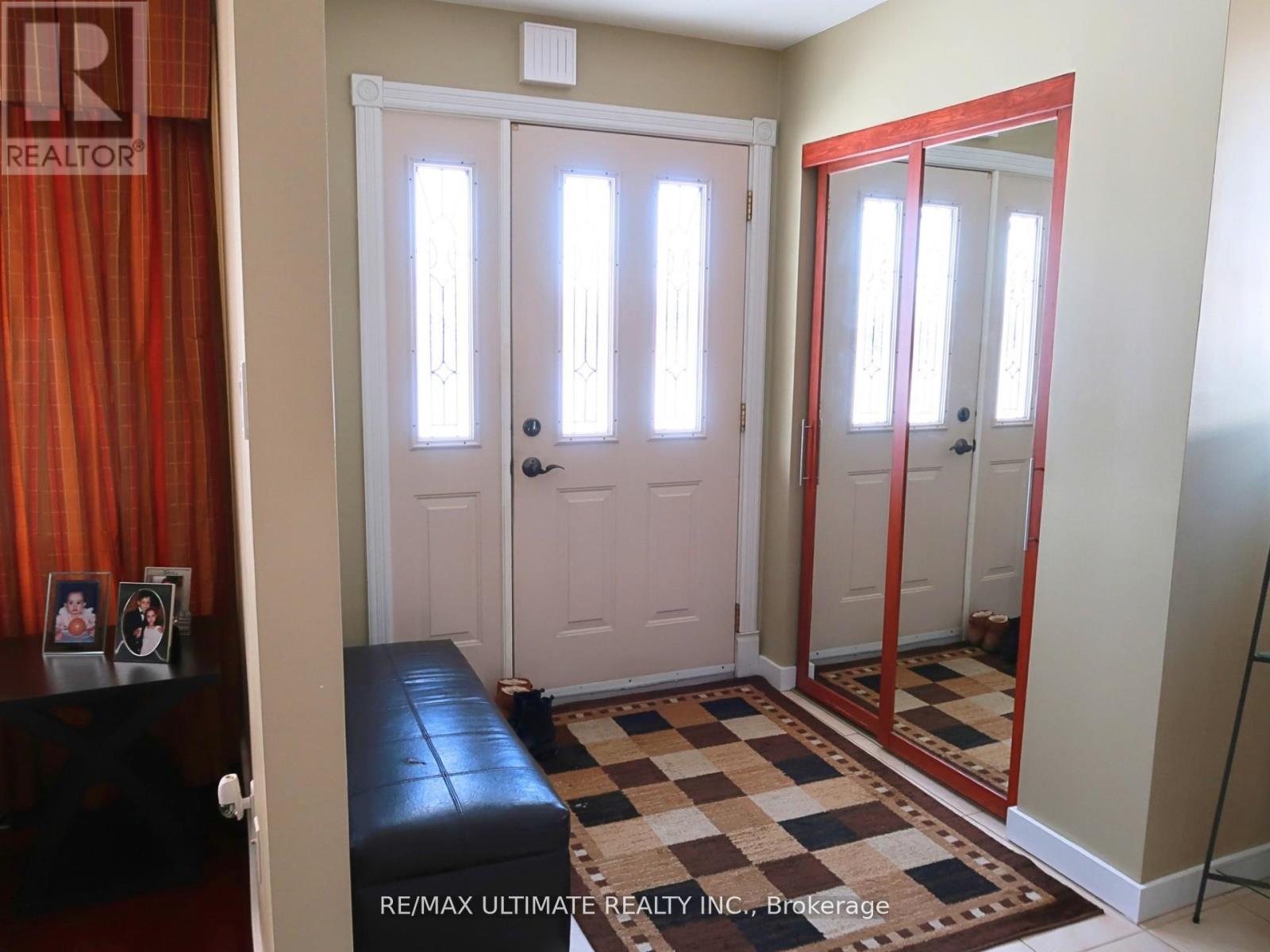 2201 Stir Crescent, Mississauga, Ontario  L4Y 3V2 - Photo 3 - W12986492