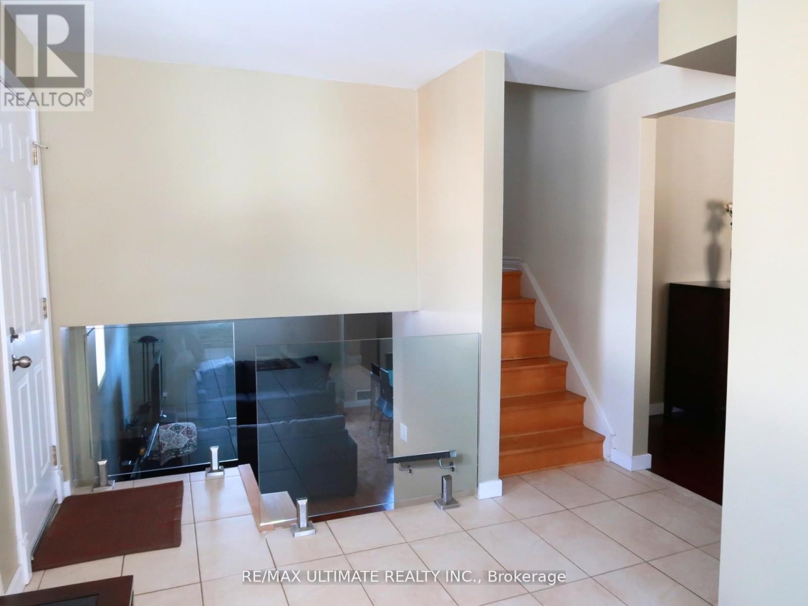 2201 Stir Crescent, Mississauga, Ontario  L4Y 3V2 - Photo 7 - W12986492