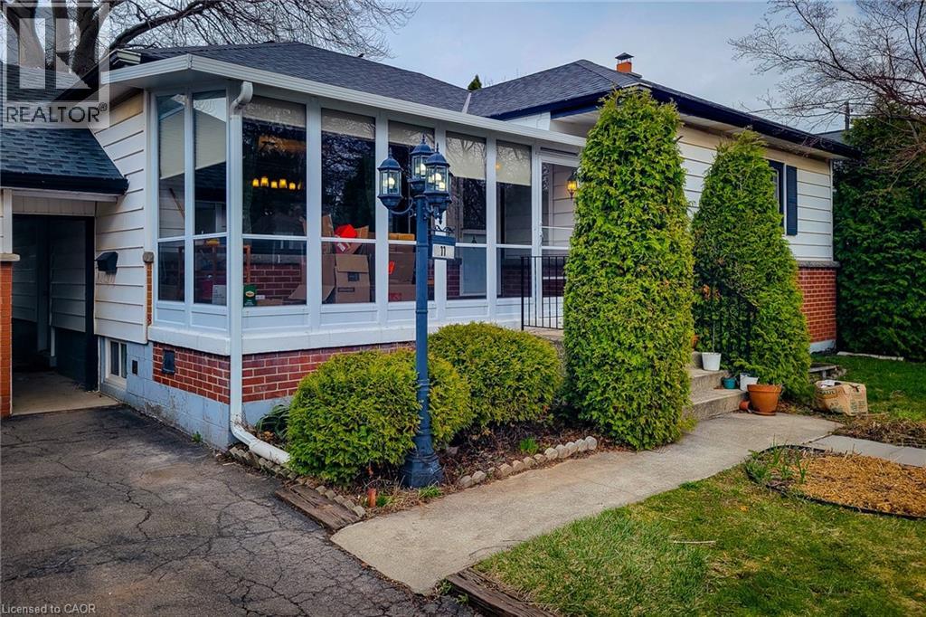 11 Collegiate Avenue, Stoney Creek, Ontario  L8G 3K9 - Photo 5 - 40818113