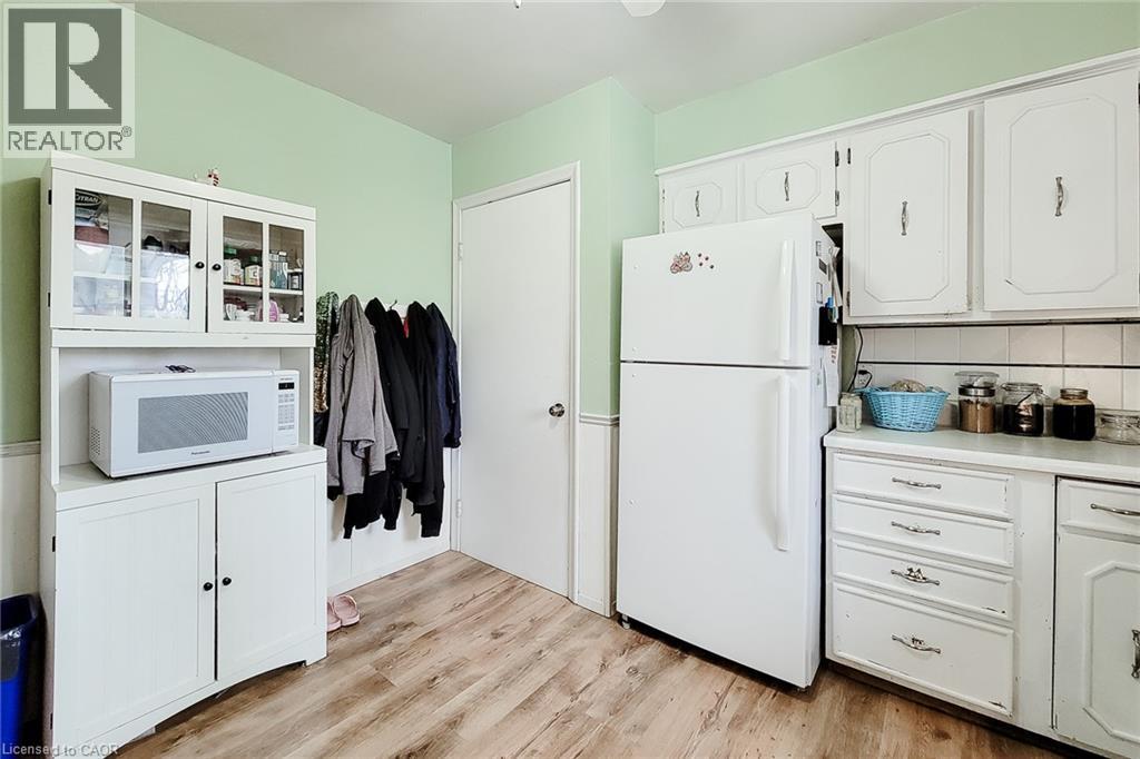 11 Collegiate Avenue, Stoney Creek, Ontario  L8G 3K9 - Photo 20 - 40818113