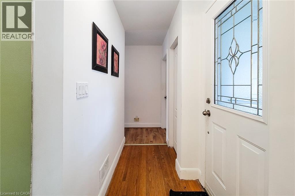 11 Collegiate Avenue, Stoney Creek, Ontario  L8G 3K9 - Photo 10 - 40818113