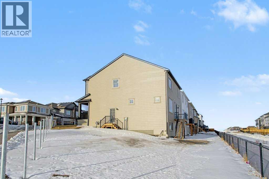 3034 Southwinds Place SW, Airdrie, Alberta  T4B 5T9 - Photo 4 - A2279538