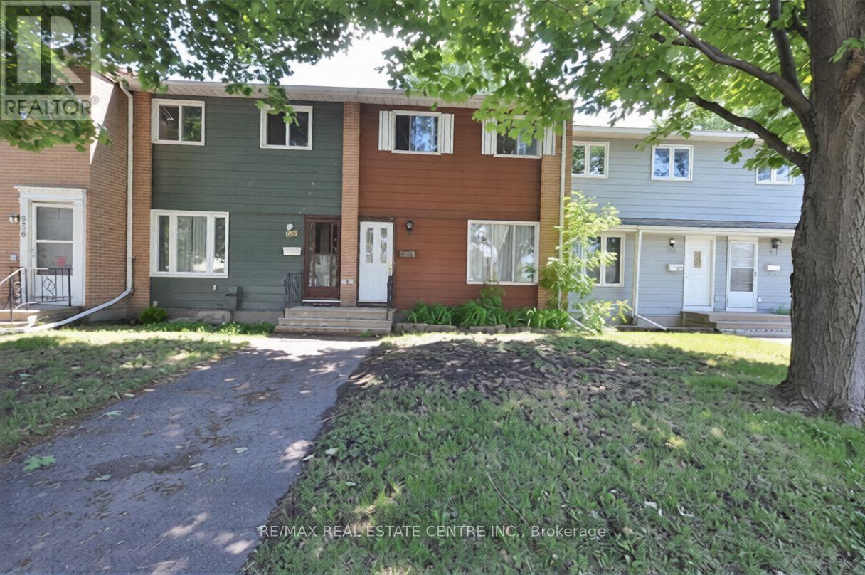 960 Meadowlands Drive, Ottawa, Ontario  K2C 0K3 - Photo 2 - X12986474