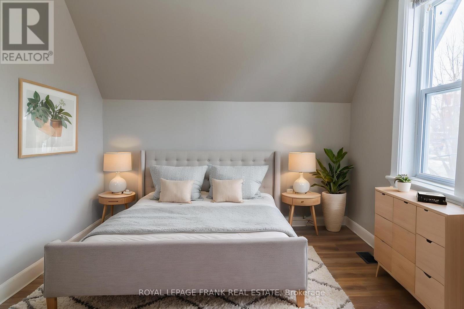 Upper - 39 Glenelg Street E, Kawartha Lakes, Ontario  K9V 1Y9 - Photo 13 - X12982398