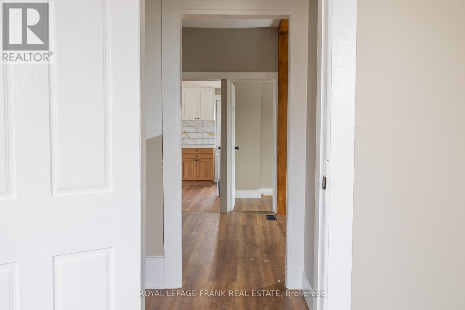 Upper - 39 Glenelg Street E, Kawartha Lakes, Ontario  K9V 1Y9 - Photo 18 - X12982398