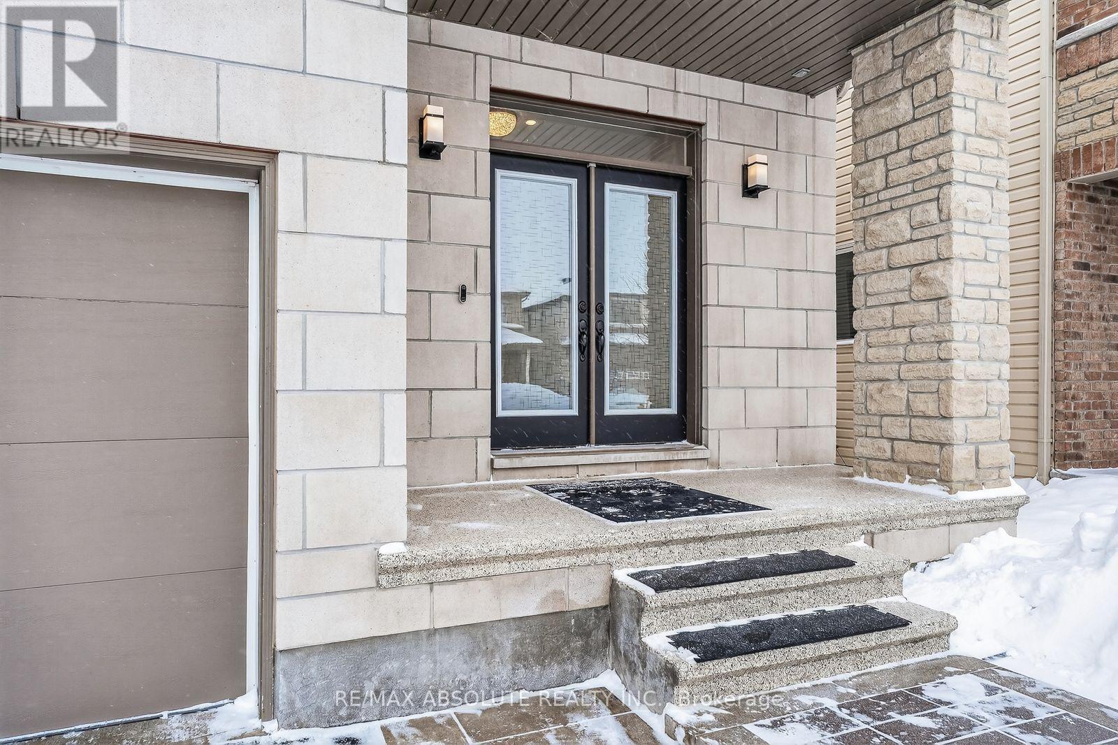 1008 Manege Street, Ottawa, Ontario  K2S 0Y7 - Photo 3 - X12740170