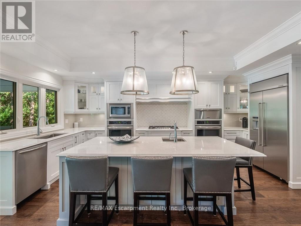 3087 Lakeshore Road, Burlington, Ontario  L7N 1A3 - Photo 15 - W12986602