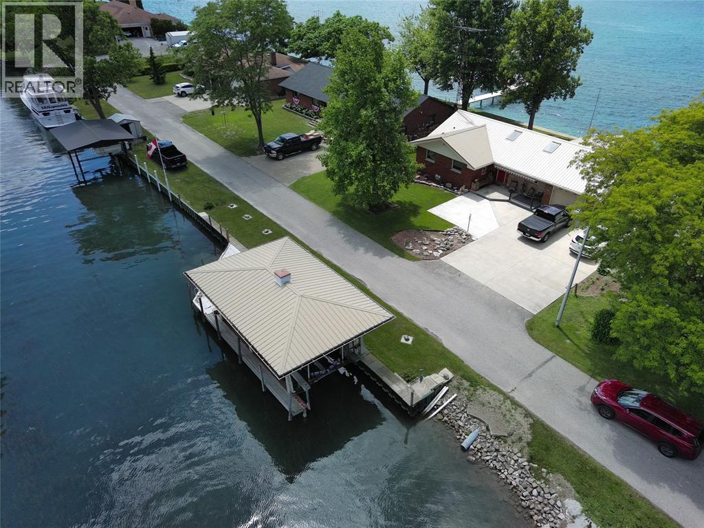 3957 Seaway Road