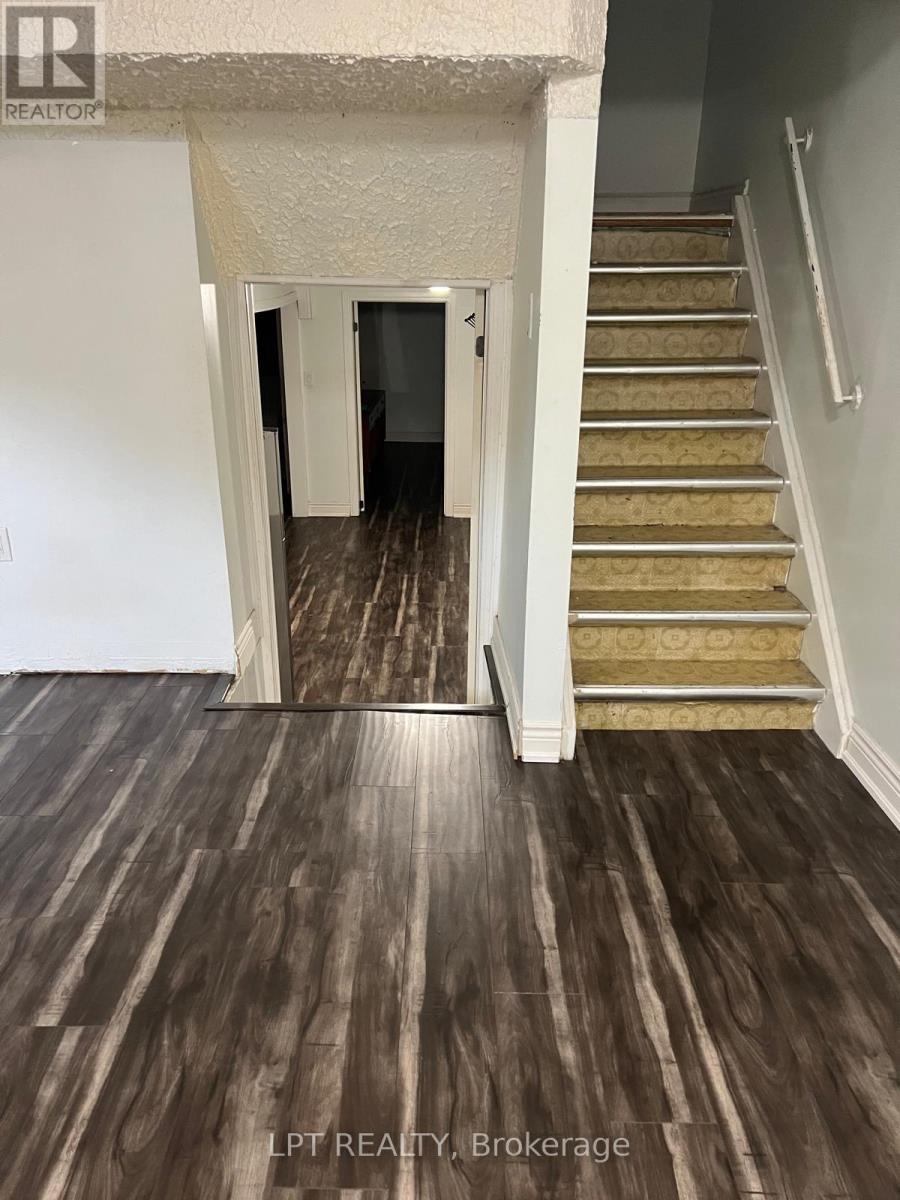 7101 Codlin Avenue, Mississauga, Ontario  L4T 2M3 - Photo 36 - W12921738