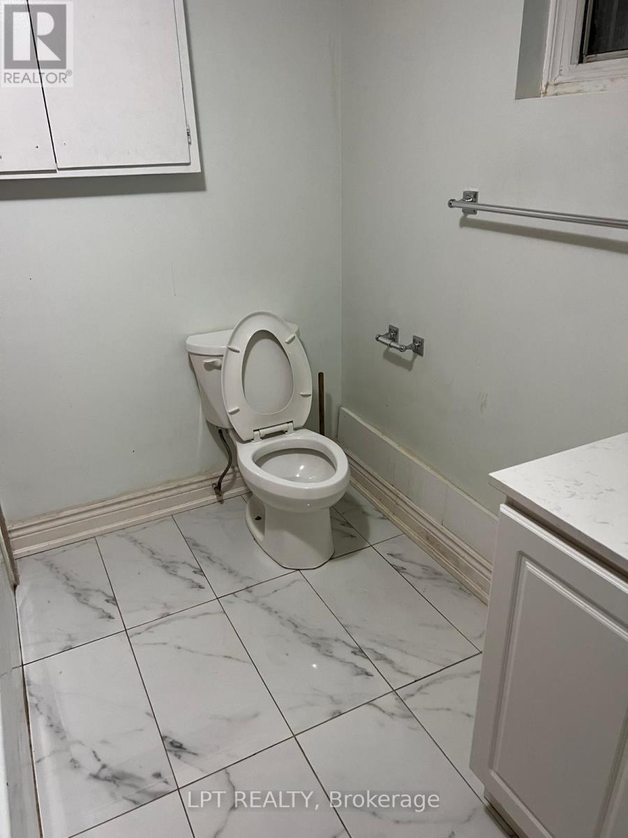 7101 Codlin Avenue, Mississauga, Ontario  L4T 2M3 - Photo 39 - W12921738