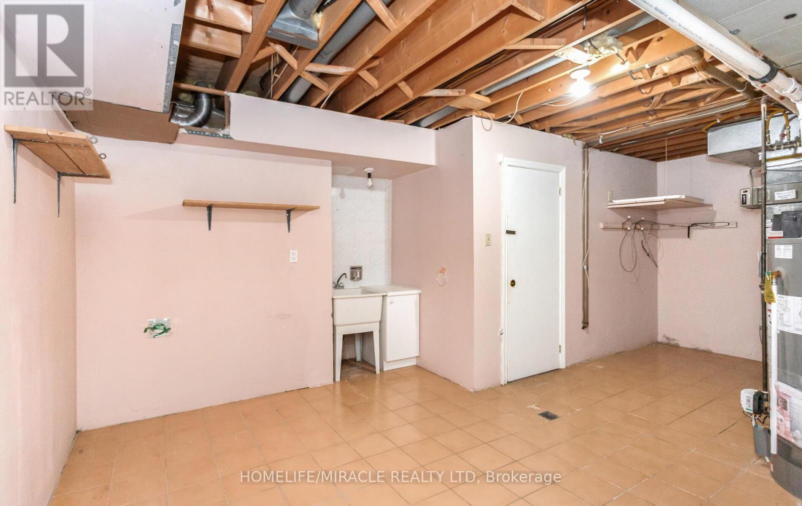 85 Harlow Crescent, Toronto, Ontario  M9V 2Y8 - Photo 38 - W12970456