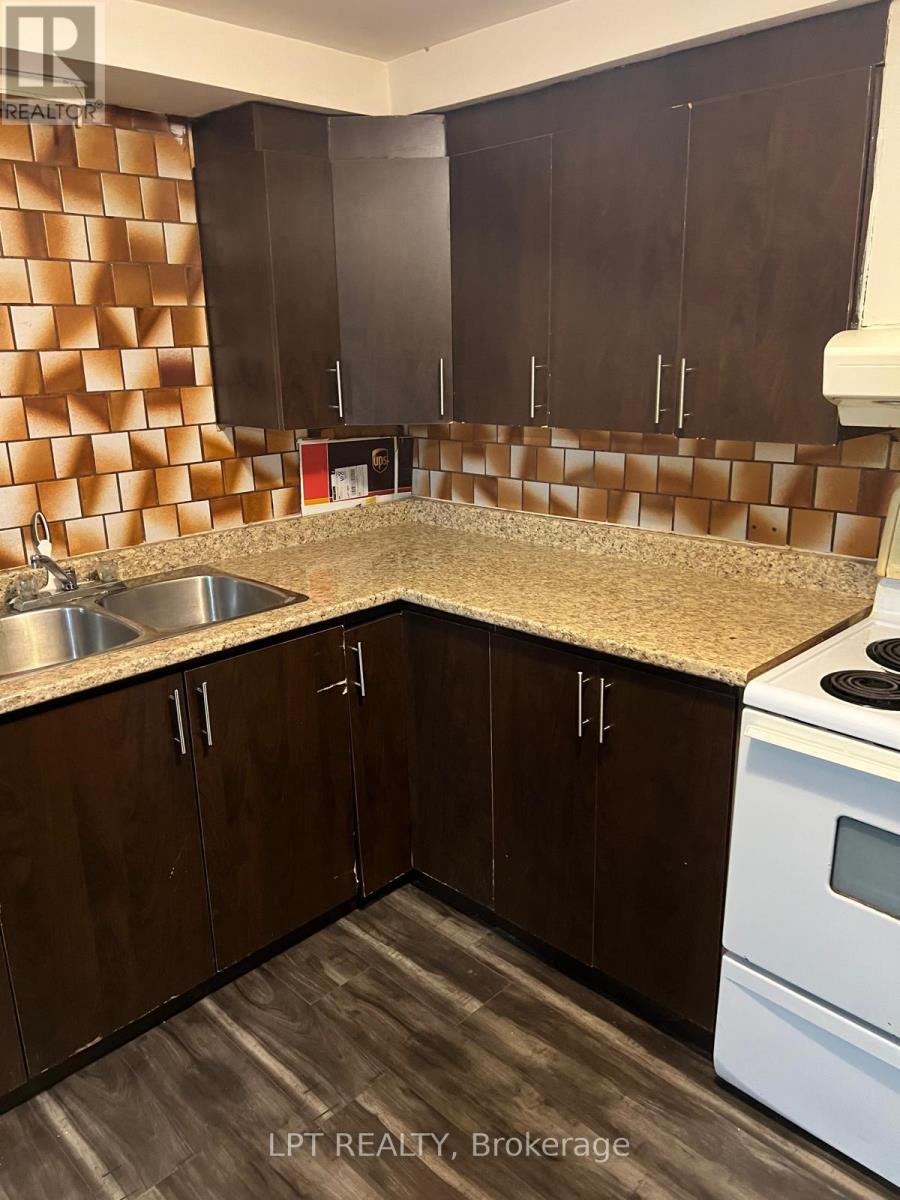 7101 Codlin Avenue, Mississauga, Ontario  L4T 2M3 - Photo 40 - W12921738