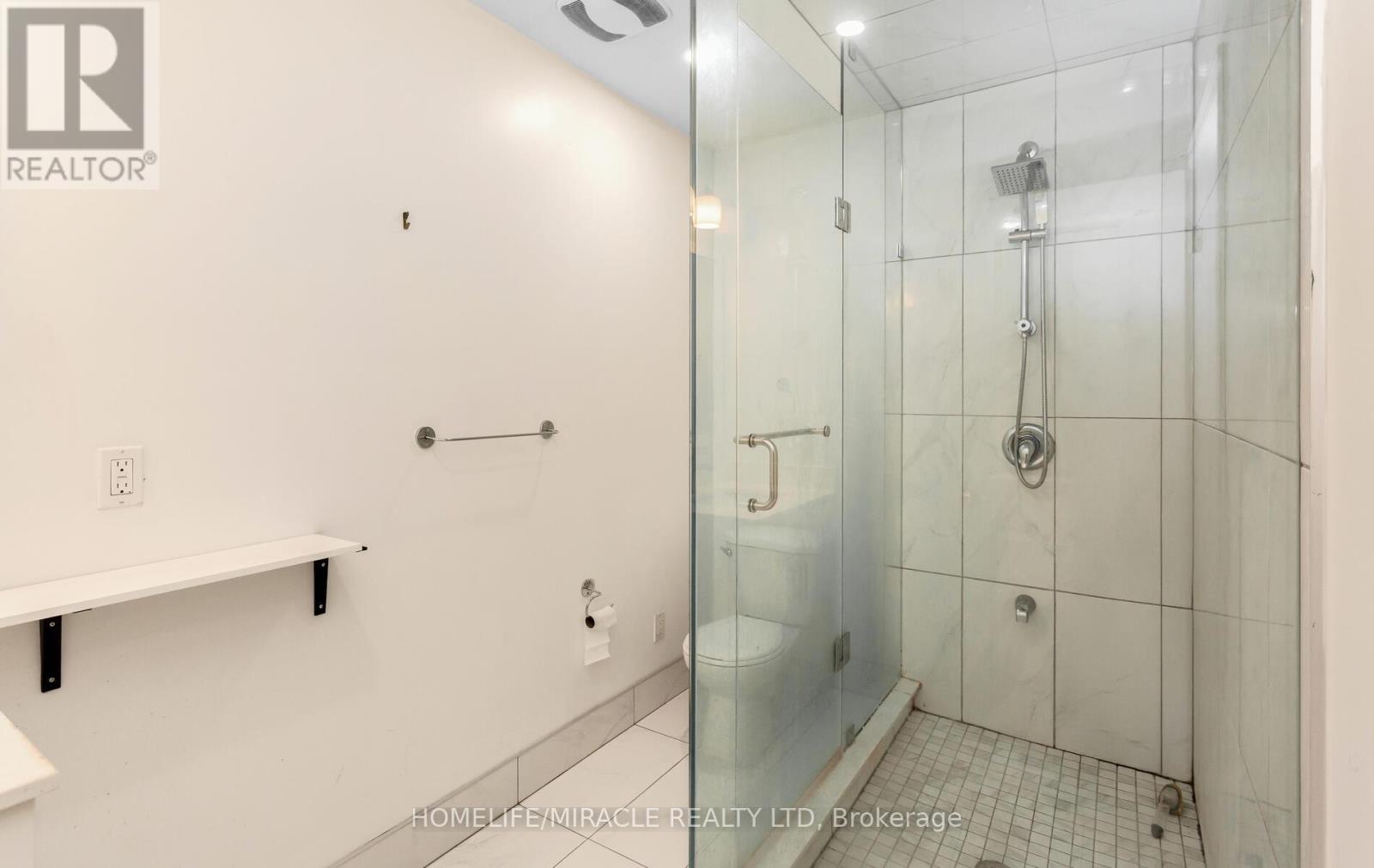 85 Harlow Crescent, Toronto, Ontario  M9V 2Y8 - Photo 31 - W12970456