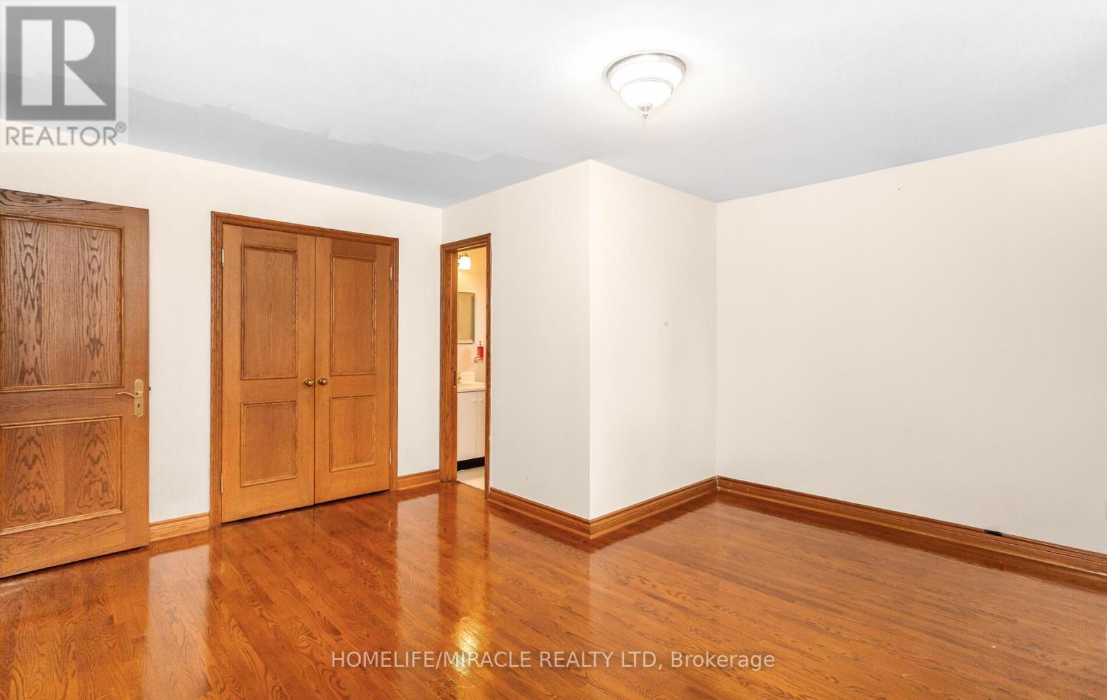 85 Harlow Crescent, Toronto, Ontario  M9V 2Y8 - Photo 24 - W12970456