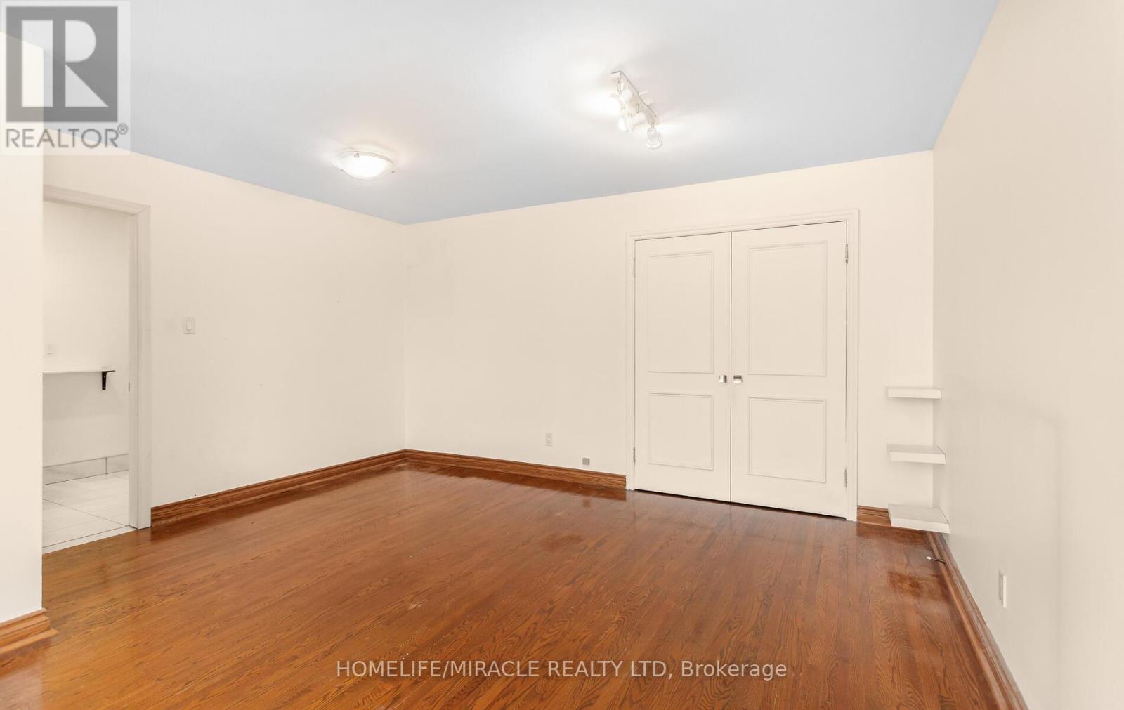 85 Harlow Crescent, Toronto, Ontario  M9V 2Y8 - Photo 28 - W12970456