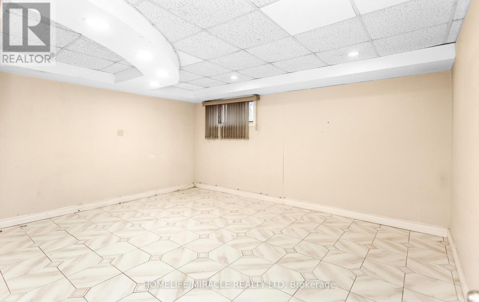 85 Harlow Crescent, Toronto, Ontario  M9V 2Y8 - Photo 43 - W12970456