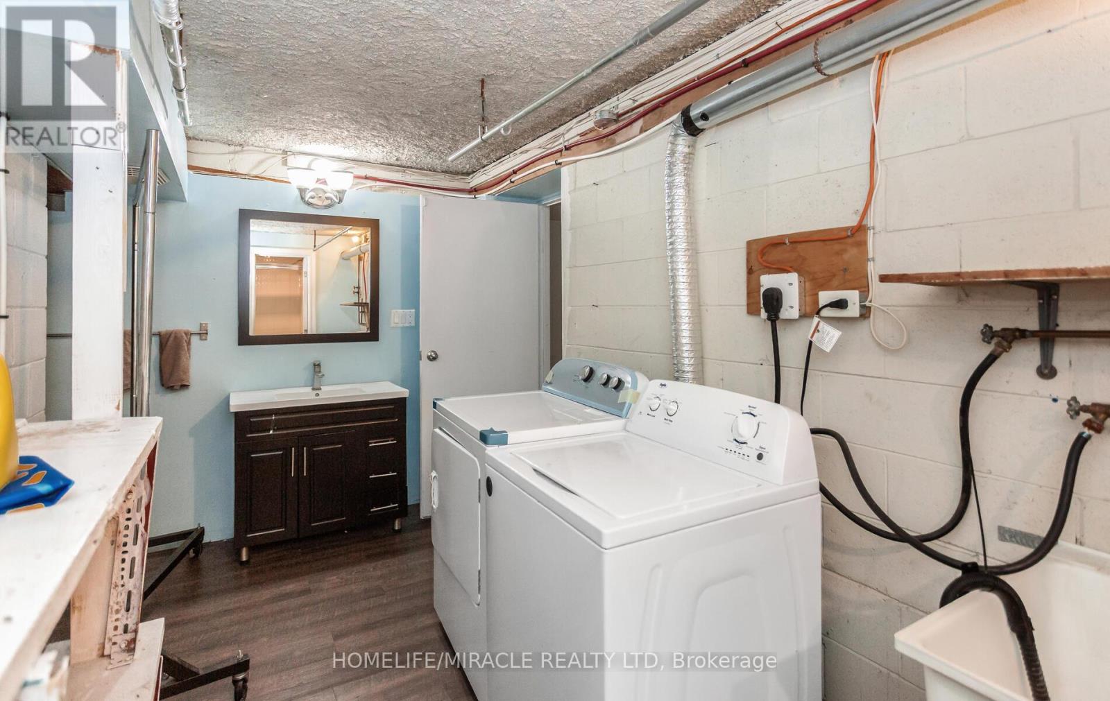 85 Harlow Crescent, Toronto, Ontario  M9V 2Y8 - Photo 46 - W12970456