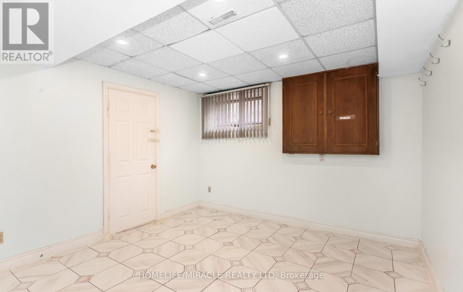 85 Harlow Crescent, Toronto, Ontario  M9V 2Y8 - Photo 37 - W12970456