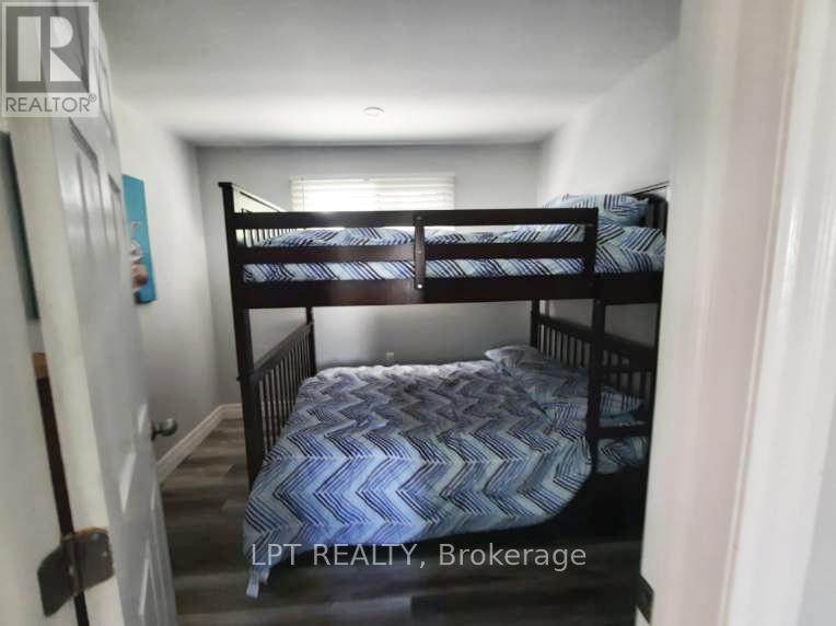 7597 Biddulph Street, Lambton Shores, Ontario  N0M 2L0 - Photo 28 - X12986112