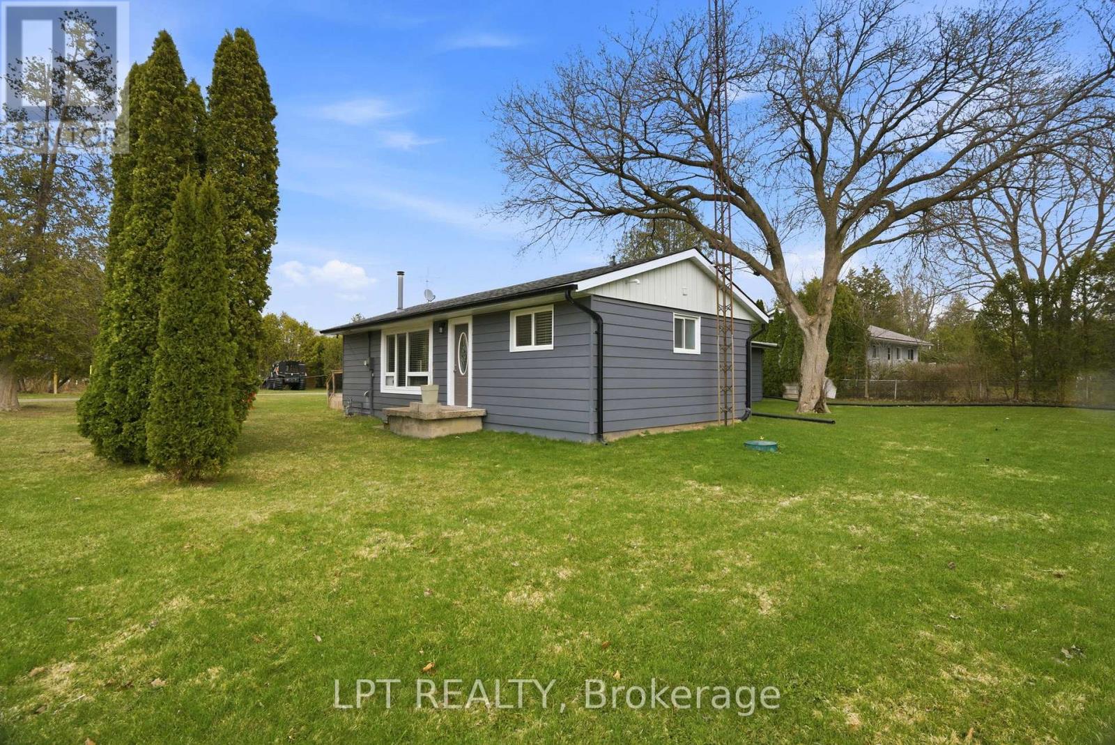 7597 Biddulph Street, Lambton Shores, Ontario  N0M 2L0 - Photo 34 - X12986112
