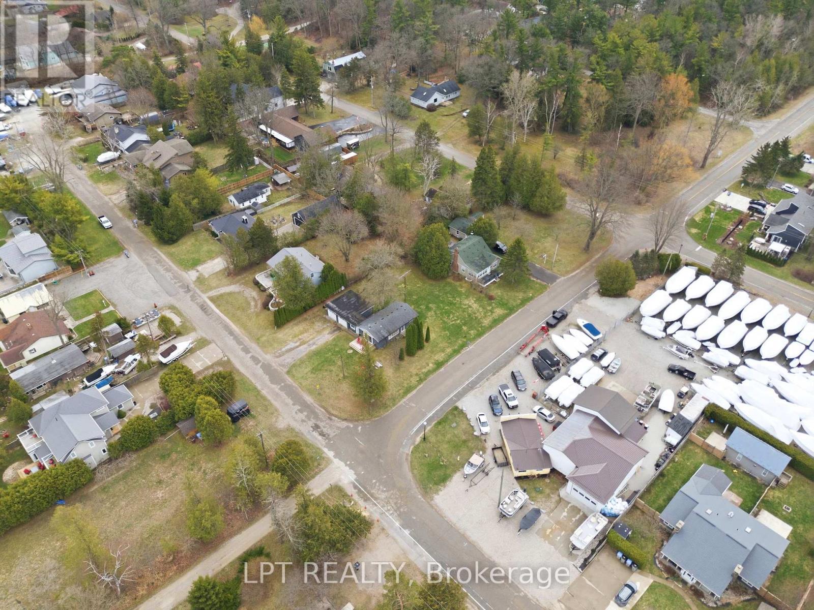 7597 Biddulph Street, Lambton Shores, Ontario  N0M 2L0 - Photo 44 - X12986112