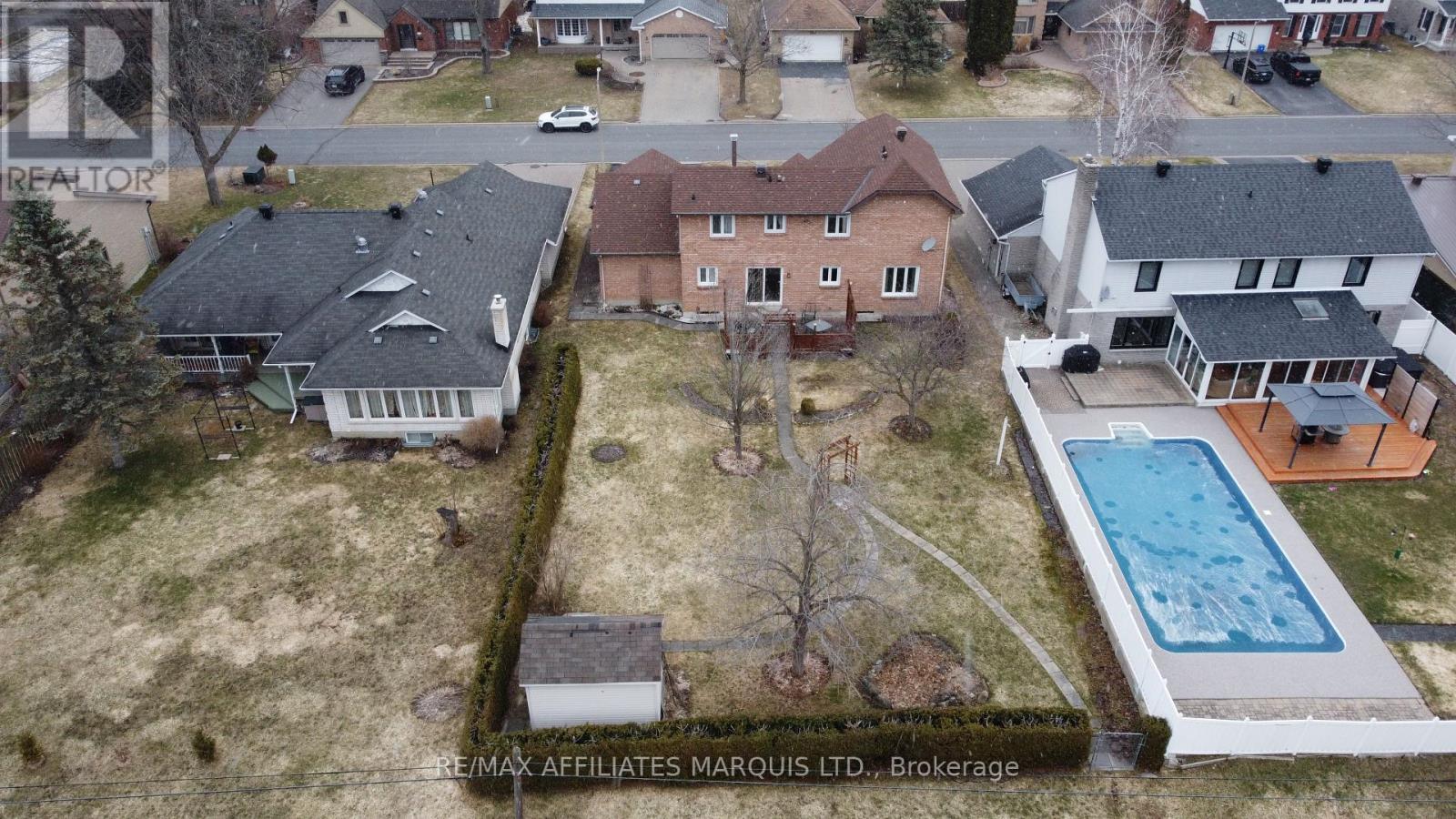 1717 Blakely Drive, Cornwall, Ontario  K6J 5M6 - Photo 3 - X12986528