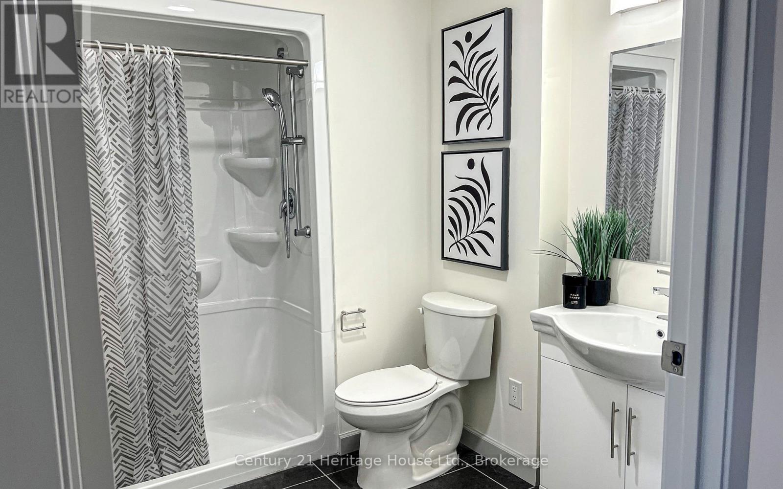 2608 - 203 Albert Street, Waterloo, Ontario  N2L 0K6 - Photo 12 - X12986526