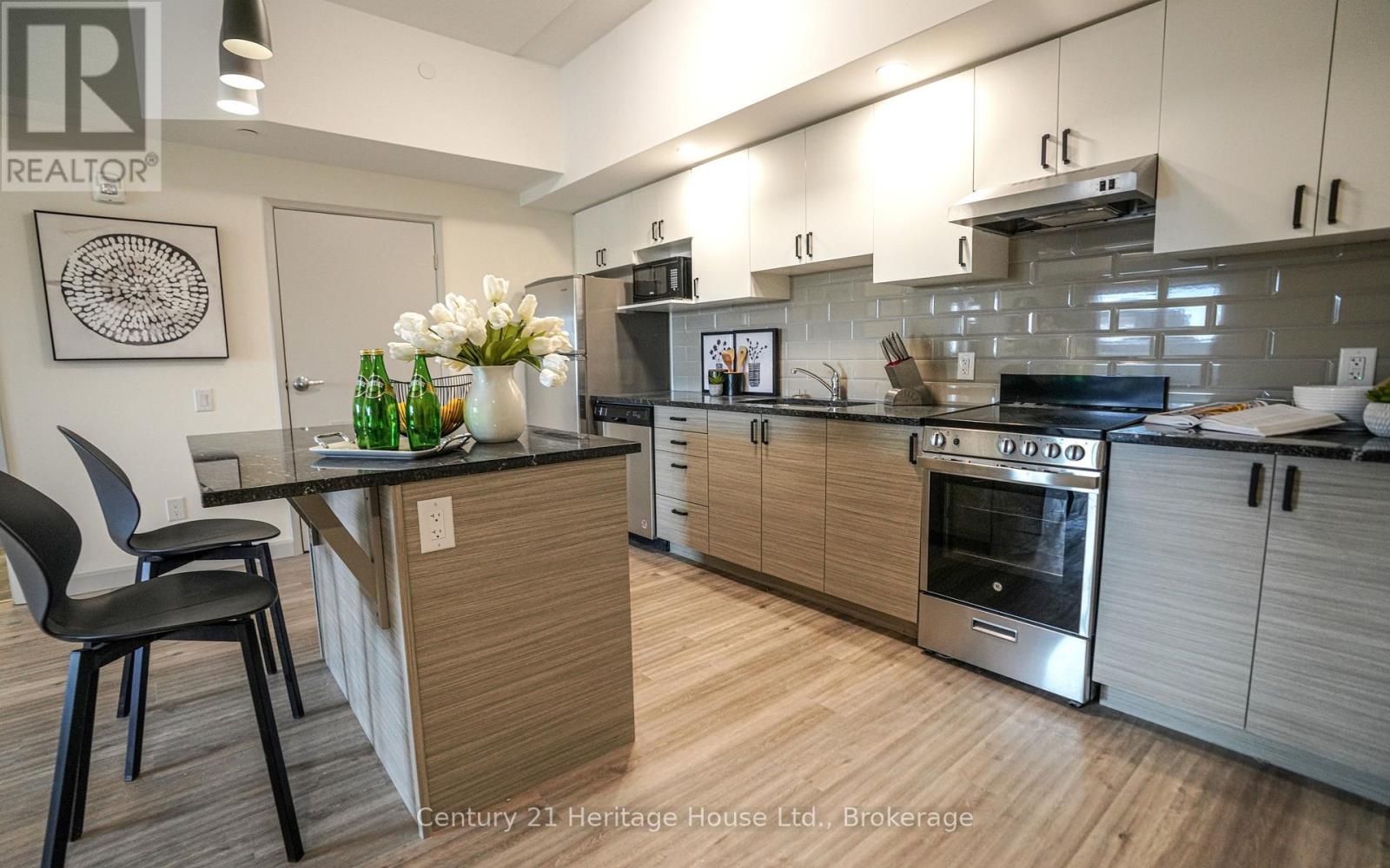 2608 - 203 Albert Street, Waterloo, Ontario  N2L 0K6 - Photo 5 - X12986526