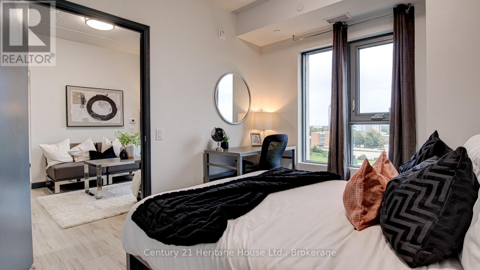 305 - 298 Hemlock Street, Waterloo, Ontario  N2L 0K8 - Photo 10 - X12986536