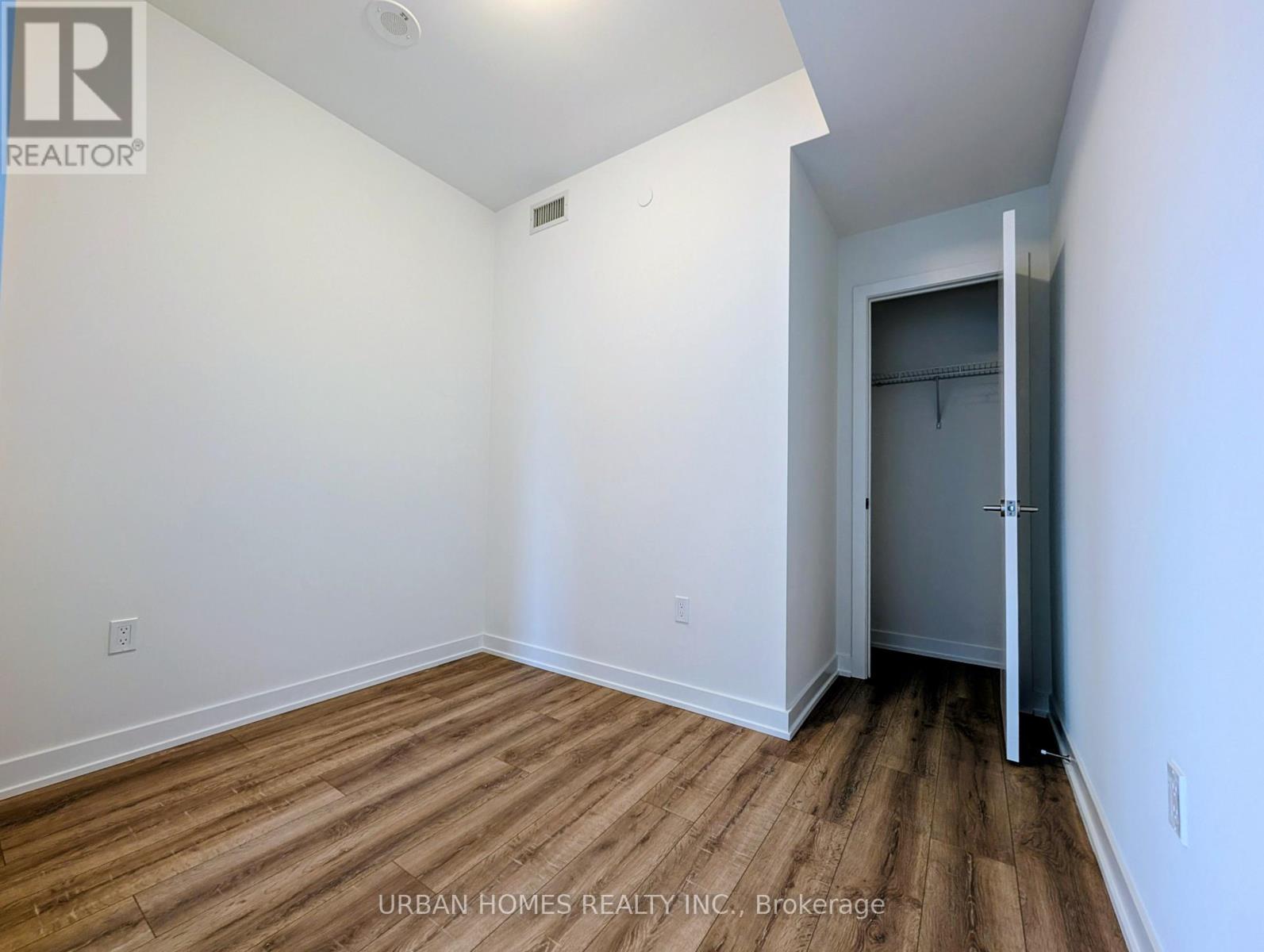 1202 - 5 Quarrington Lane, Toronto, Ontario  M3C 0S4 - Photo 10 - C12986542