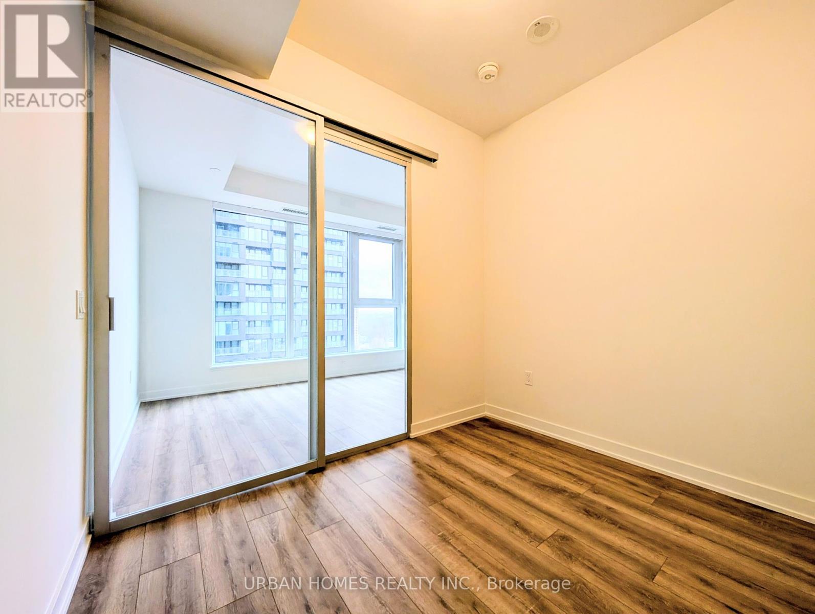 1202 - 5 Quarrington Lane, Toronto, Ontario  M3C 0S4 - Photo 11 - C12986542